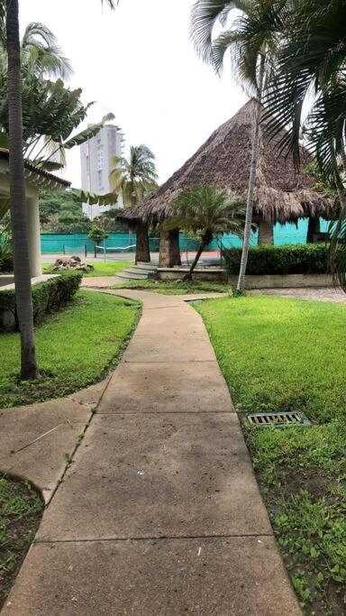 Hermoso Apartamento En Manzanillo Con Alberca Y Cancha De Tenis, Ideal Para Relajarse Y Disfrutar De Una Escapada Tranquila En El Paraiso Tropical 외부 사진